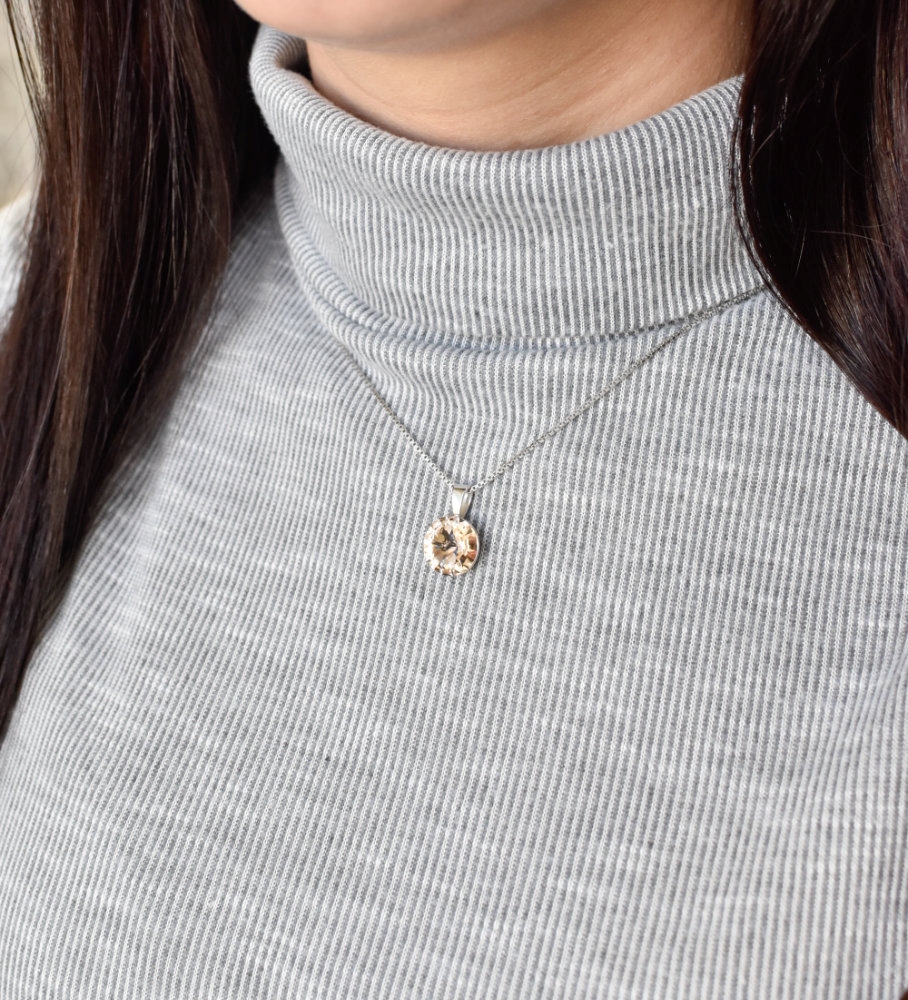 Strieborný prívesok s krištáľmi Swarovski hnedý okrúhly-rivoli 34112.3