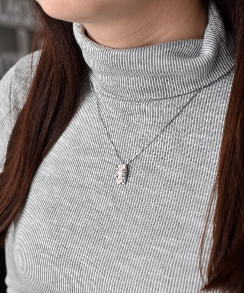 Strieborný prívesok s krištáľmi Swarovski ružový obdĺžnik 34194.3