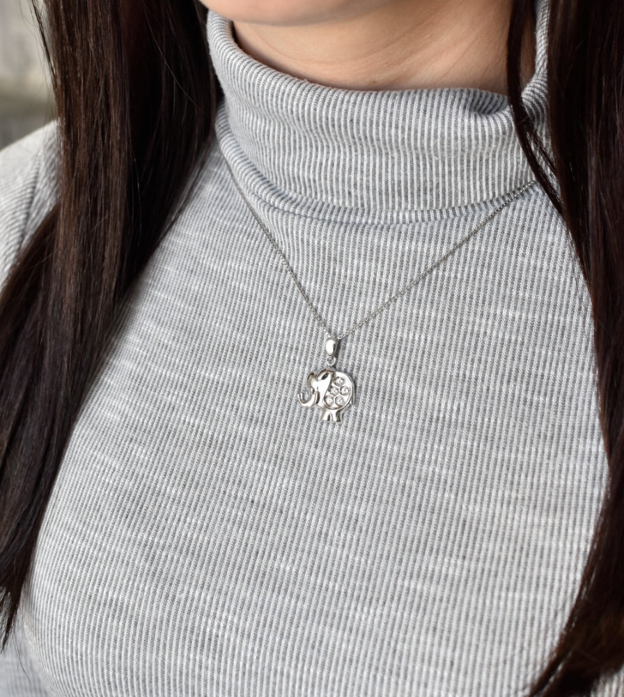 Strieborný prívesok s krištáľmi Swarovski biely slon 34223.1
