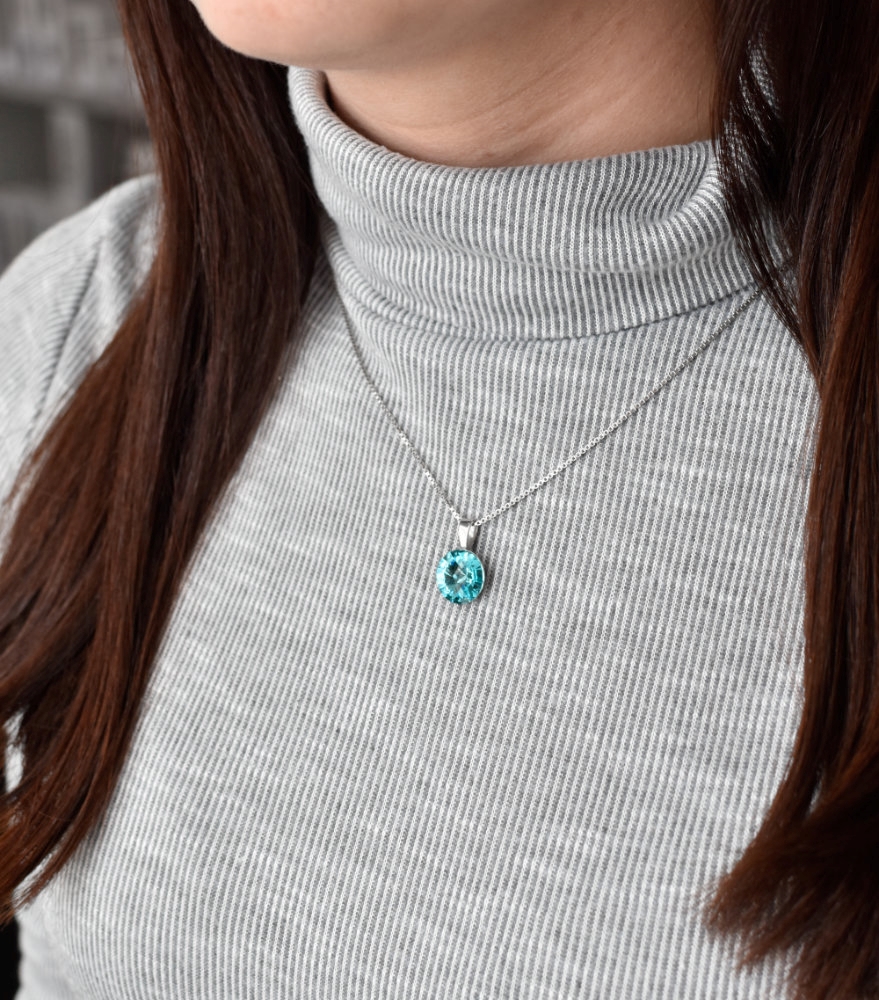 Strieborný prívesok s krištáľmi Swarovski modrý okrúhly-rivoli 34112.3 light turquoise