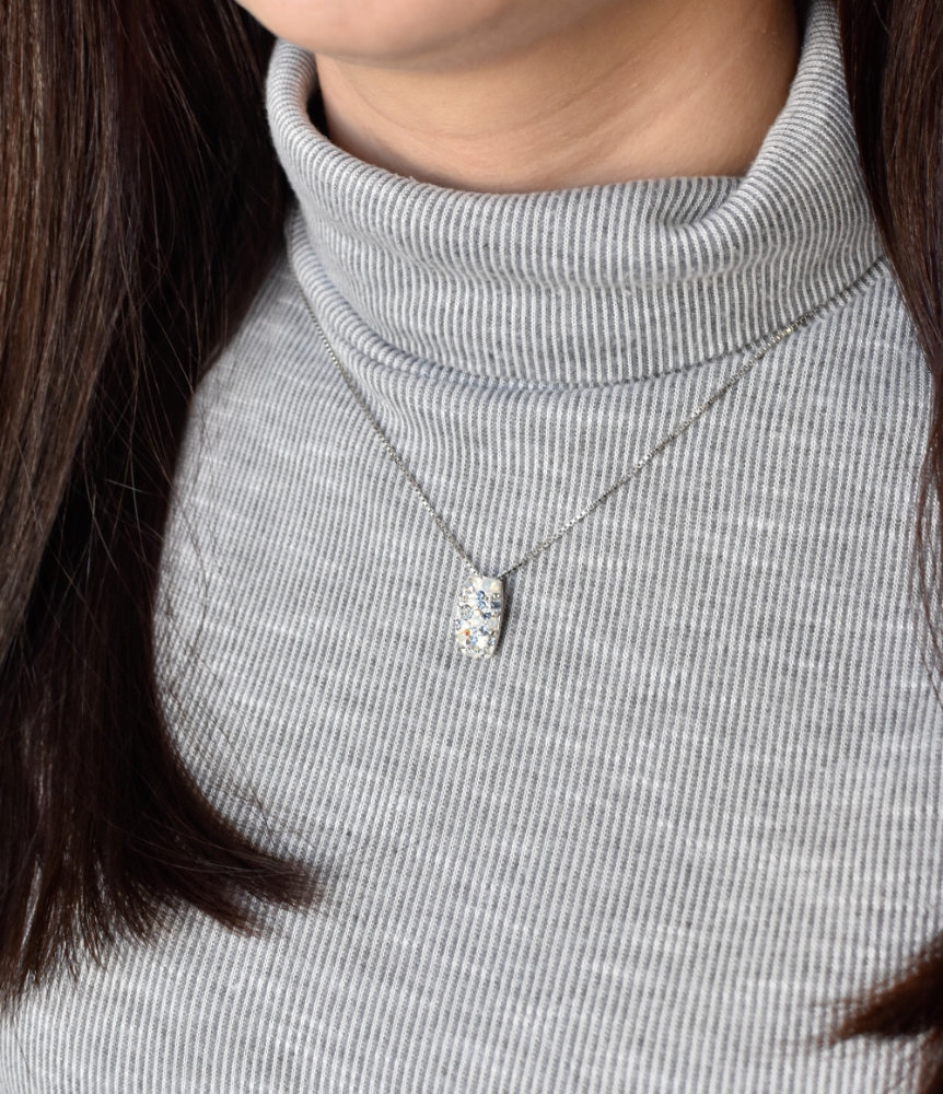 Strieborný prívesok s krištáľmi Swarovski modrý obdĺžnik 34194.3 light sapphire