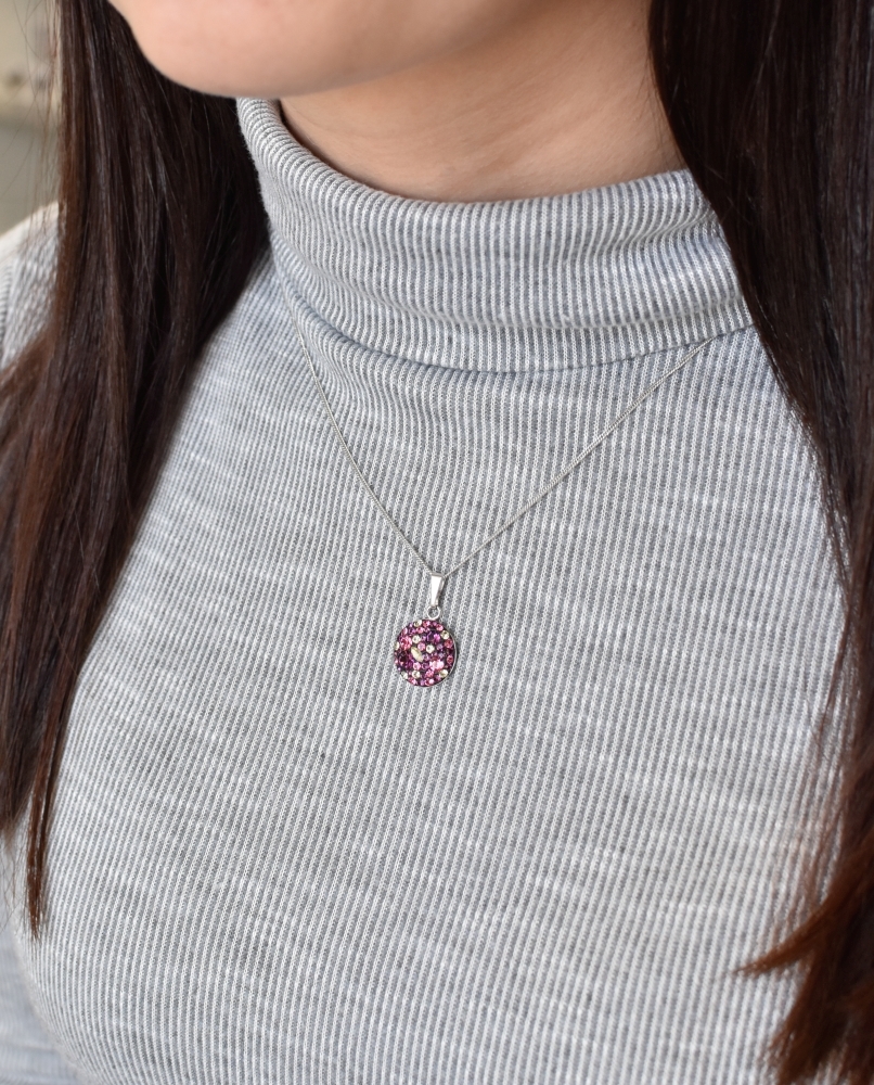 Strieborný prívesok s krištálmi Swarovski fialový okrúhly 34225.3 amethyst