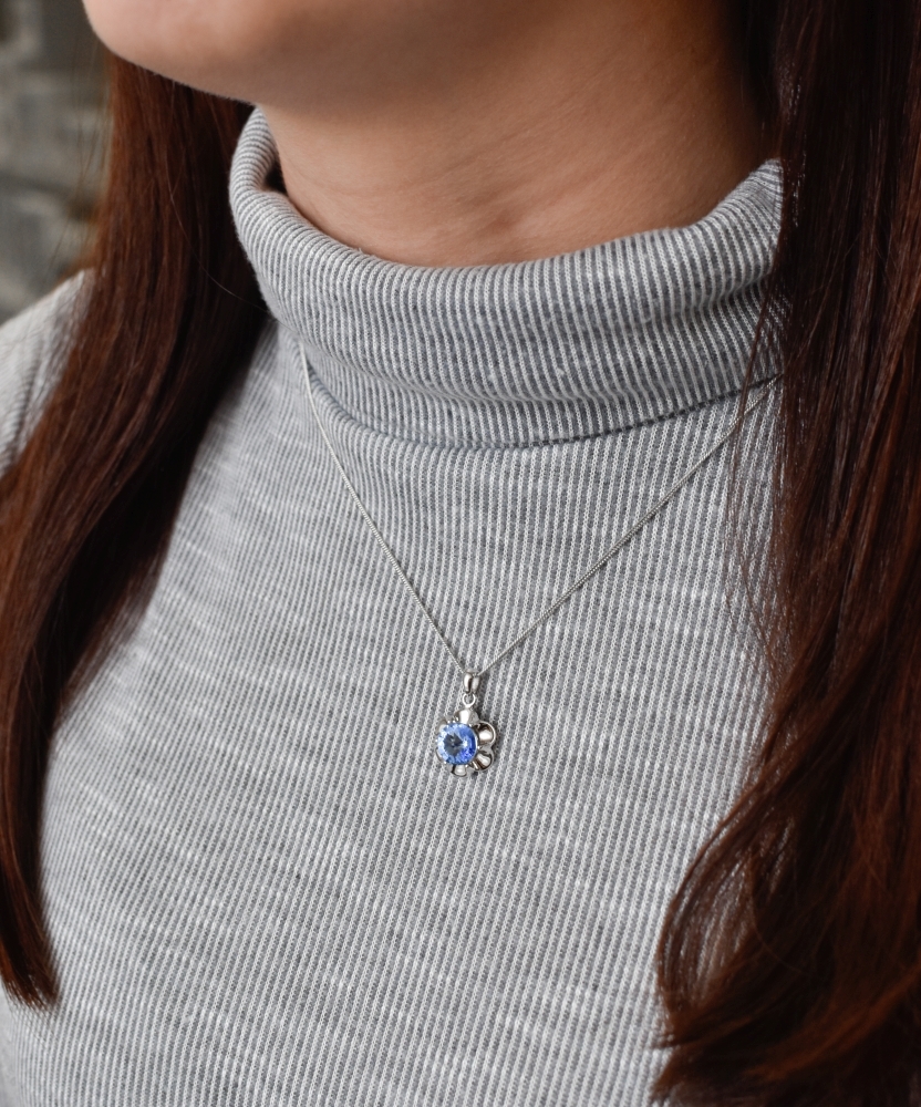 Sada šperkov s krištálmi Swarovski náušnice,retiazka a prívesok modrá kytička 39173.3