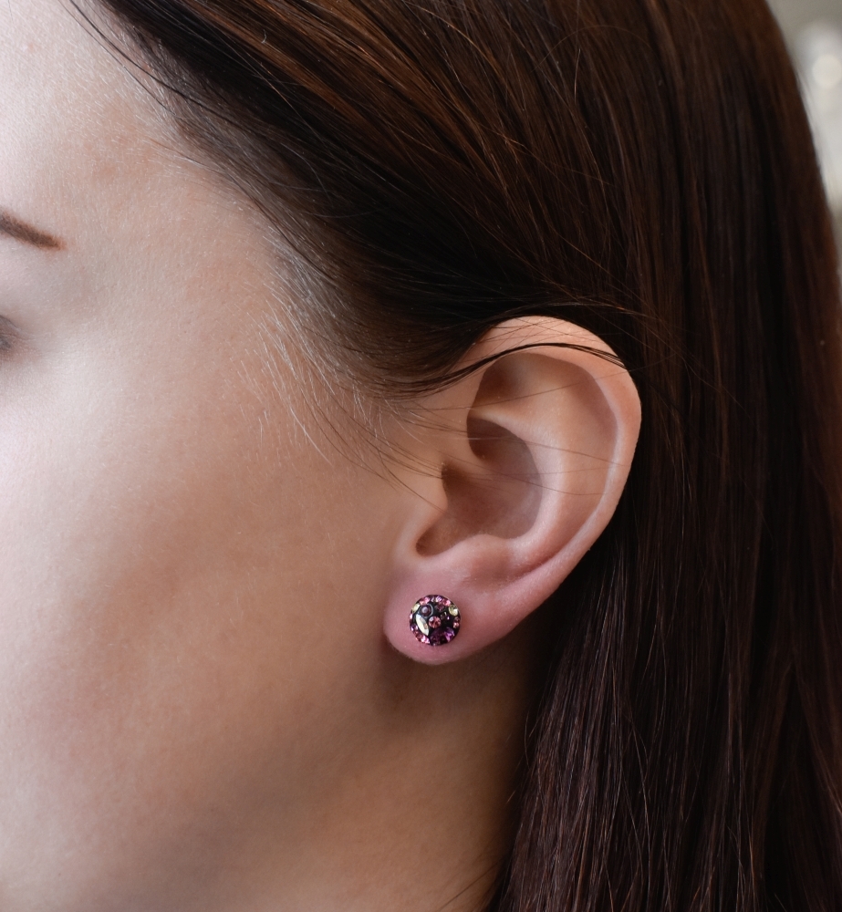 Strieborné náušnice kôstky s krištálmi Swarovski fialové okrúhle 31336.3 amethyst